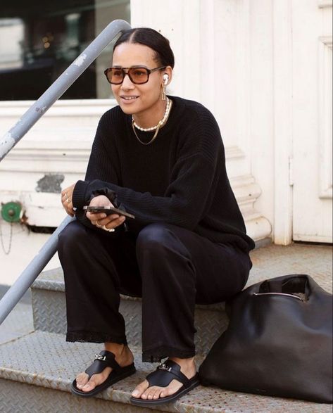 Scott Schuman, Black Linen Trousers, Sweat Gris, Summer 22, Minimal Style, Looks Chic, 가을 패션, Autumn Outfit, Mode Inspiration