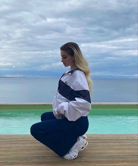 Nike Air Max Tn Outfit, Air Max Plus Outfits Women, Nike Airmax Outfit, Nike Air Max Plus Outfit, Air Max Plus Outfits, Lacoste Tn, Air Max Outfit, Nike Airmax Plus, Sporty Street Style