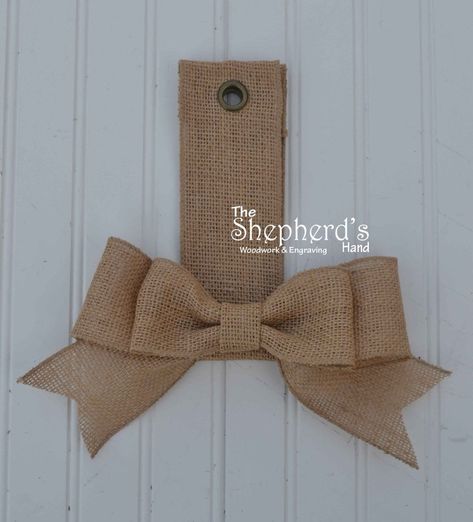 Burlap Wreath Bows-made With 2 Grommets for Easy Hanging | Etsy Canada Bow Making Tutorials, Initial Door Hanger, Personalized Wreaths, Monogram Door Hanger, Wood Monogram, Monogram Painting, Gift Wreath, Wooden Monogram, Personalised Gifts For Friends