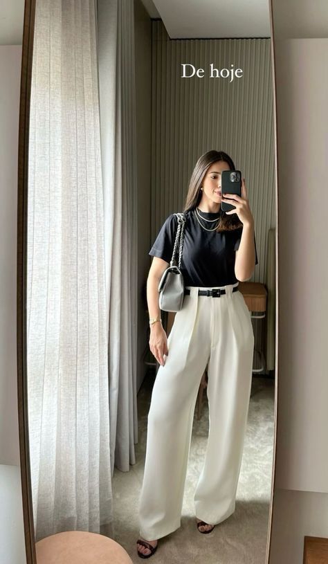 Casual Chic Outfit Summer, Office Outfit Inspiration, Cute Professional Outfits, Elegance Dress, Outfit Minimalist, Body Con Dress Outfit, Casual Work Outfits Women, Luxury Photography, Winter Fashion Outfits Casual