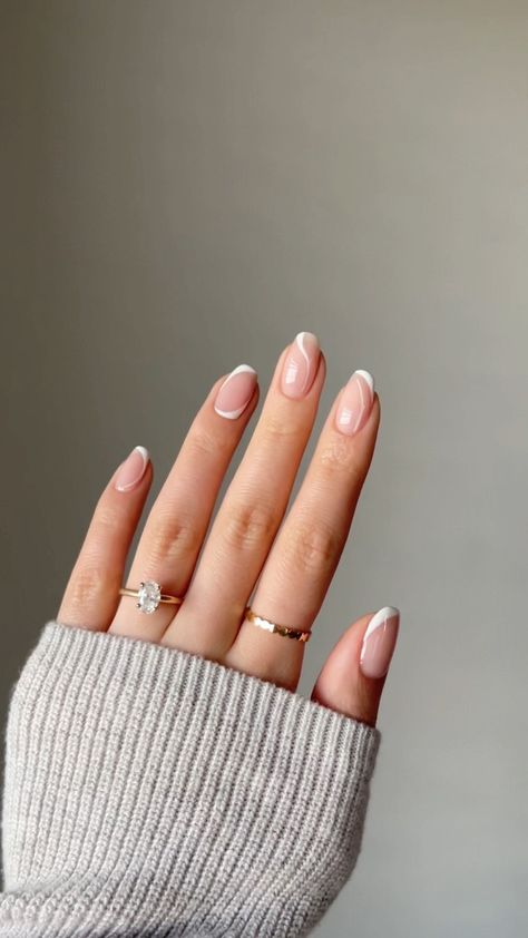 heluviee on Instagram: minimal white look 🤍 takes v little time to recreate & looks so chic !🕊 • brush, top coat and lamp from amazon (linked in highlights) •… Short Frenchies, Nail Journey, Pandora Heart, White Look, Nail Products, Nail Envy, Perfectly Posh, French Tip Nails, Nail Tutorials