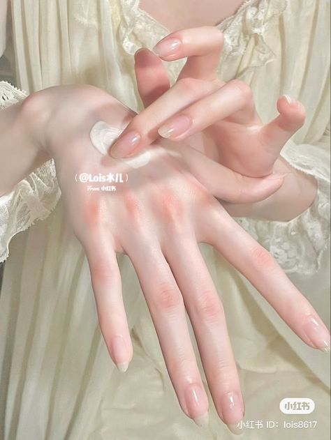 Subliminal Visualization, Pink Foto, Heart Shaped Lips, Henna Nails, Asian Nails, Gel Toes, Makeup Accesories, Blush Nails, Hand Reference