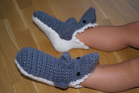 Socks Shark Slippers and beautiful package by KnittingAndDesign Crochet Shark Slippers, Crochet Wedding Dress Pattern, Crochet Tunic Pattern, Crochet Shark, Crochet Owl Hat, Crochet Wedding Dresses, Crochet Baby Girl Dress, Shark Slippers, Crochet Summer Dresses