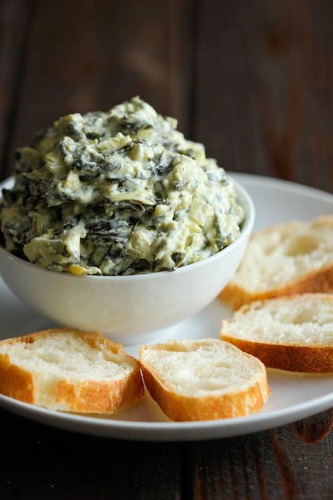 Slow Cooker Spinach and Artichoke Dip Slow Cooker Dip Recipes, Slow Cooker Spinach Artichoke Dip, Slow Cooker Dips, Vegetarian Slow Cooker Recipes, Spinach And Artichoke Dip, Artichoke Dip Recipe, Slow Cooker Vegetarian, Spinach Artichoke Dip, Spinach Dip