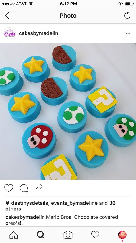 Super Mario Oreos, Mario Bros Treats, Mario Treats, Mario Brothers Birthday Party, Mario Bros Birthday Party Ideas, Chocolate Covered Desserts, Cake Oreo, Mario Theme, Mario Y Luigi