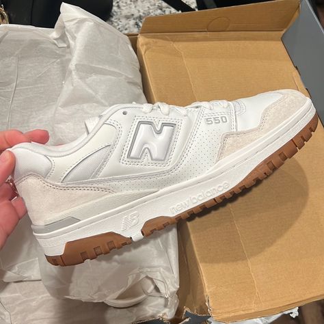 Brand New Never Worn Nb 550. New Balance Shoes Women, Nb 550, New Balance Cream, New Balance White, Running Sneakers Women, White Running Shoes, Walking Sneakers, New Balance Women, New Balance Sneakers