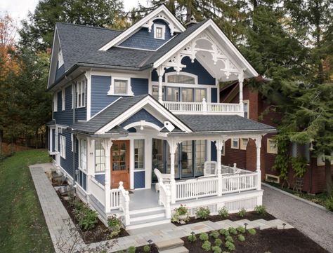 Truexterior Siding, Victorian Homes Exterior, Victorian Exterior, Siding Trim, Suburban House, Modern Exterior House Designs, Farmhouse Style House, Sims House, Modern Exterior