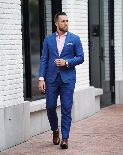 blue suit, pink dress shirt, and brown Oxford shoes Blue Suit Brown Shoes, Brown Shoes Outfit, Brown Brogues, Brown Oxford Shoes, Light Blue Suit, Blue Suit Men, Brown Loafers, Ivy League Style, Monk Strap Shoes