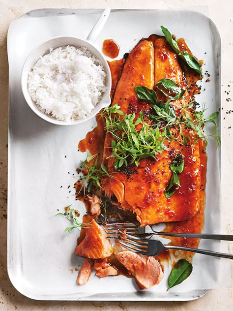 Sticky Sweet Chilli Baked Ocean Trout | Donna Hay Broccoli Quiche Recipes, Donna Hay Recipes, Edamame Recipes, Roast Meat, Scrambled Eggs Recipe, Trout Recipes, Meat Dish, Donna Hay, Sweet Chilli Sauce