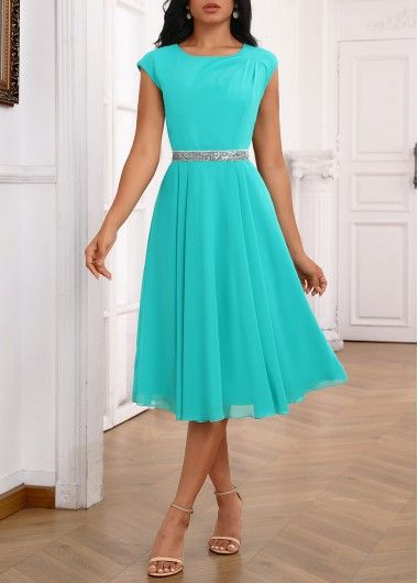 Turquoise Bridesmaid Dresses Short, Aquamarine Outfit, Footloose Costumes, Countryside Outfit, Royal Blue Cocktail Dress, Low V Neck Dress, Couture Blouse, Teal Green Dress, Turquoise Bridesmaid Dresses