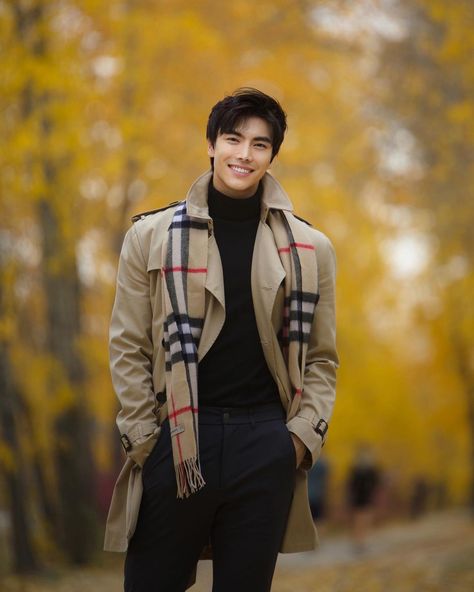 James D. Kim (김동익) 🇰🇷🇨🇦 on Instagram: “Hey guys, I’m sorry I haven’t posted in a while! Life has been so busy lately, but I promise I haven’t forgotten about you. For all those…” James D Kim, Classy Poses, Korea Instagram, Arab Men Fashion, James Lee, Hey Handsome, Arab Men, Charming Man, M Sorry