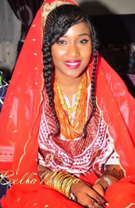 Kanuri bride #Nigeria Kanuri Women, Small Cornrows, Hausa Bride, Nigerian Bride, African Bride, African People, Bella Naija Weddings, Nigerian Wedding, Glamorous Wedding