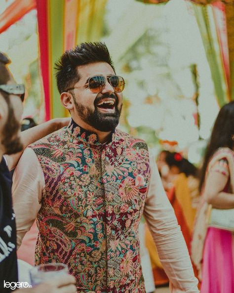 Photo of Groom wearing a textured nehru jacket with kurta pyjama. Sangeet Outfit For Men, Nehru Jacket With Kurta, Kurta With Jacket, Kurta Ideas, Traditional Indian Mens Clothing, Mehendi Look, Best Wedding Suits For Men, Indian Wedding Suits Men, Indian Wedding Clothes For Men