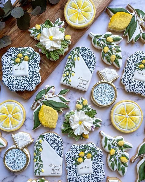 Bridal Shower Cookies, Deco Rose, Sugar Cookie Designs, Fancy Cookies, Lemon Cookies, Christmas Post, Iced Cookies, Wedding Cookies, Cute Cookies