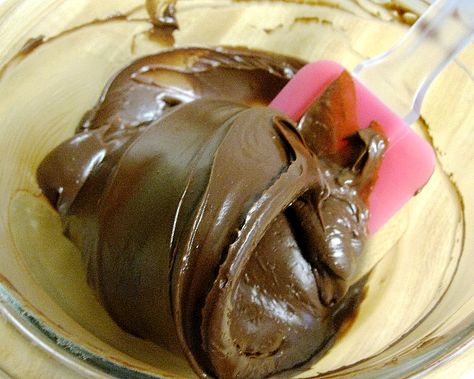 Espresso Ganache, Macaron Filling, Ganache Filling, Espresso Recipes, Cake Filling Recipes, Ganache Frosting, Ganache Recipe, Chocolate Espresso, Cake Fillings