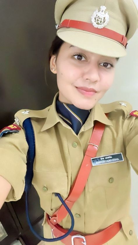 Ips Officers Lady Wallpaper, Ips Officer India Wallpaper, Indian Police Photography, Female Cop Costume, Ips Officers Lady, Urfi Javed, Female Cop, Aesthetic Editing, Best Jeans For Women