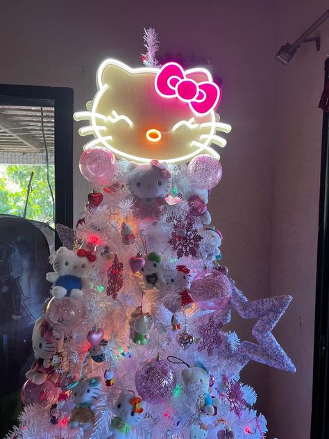 Hello Kitty Tree, Hello Kitty Navidad, Christmas Hello Kitty, Hello Kitty Christmas Tree, Hello Kitty Room Decor, Hello Kitty Rooms, Kitty Christmas, Pink Xmas, Hello Kitty Aesthetic