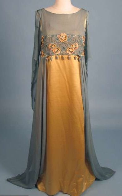 Dress  Liberty & Co., 1908-1910 Aesthetic Evening, Mode Retro, 1900s Fashion, 1910s Fashion, Aesthetic Dress, 20th Century Fashion, Edwardian Dress, Old Dresses, Retro Mode