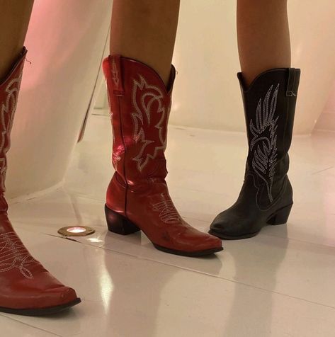 Red Leather Boots Aesthetic, Vintage Red Cowgirl Boots, Cowgirl Boots Outfit Nyc, Red And Black Cowboy Boots, Cherry Red Cowboy Boots, Dark Red Cowboy Boots, Red Cowboy Boots Aesthetic, Red Boots Aesthetic, Red Dress With Boots