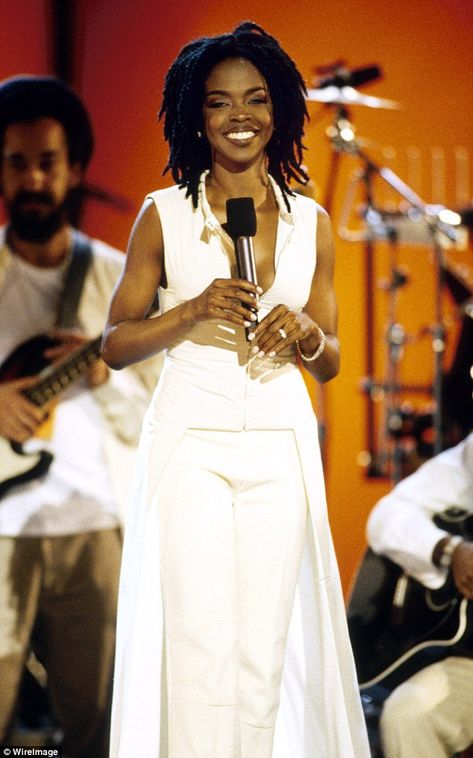 Ms Lauryn Hill Aesthetic, Laryn Hill, Black Style Icons, Ms Lauryn Hill, Lauren Hill, Miseducation Of Lauryn Hill, Meagan Good, Lauryn Hill, Vintage Black Glamour