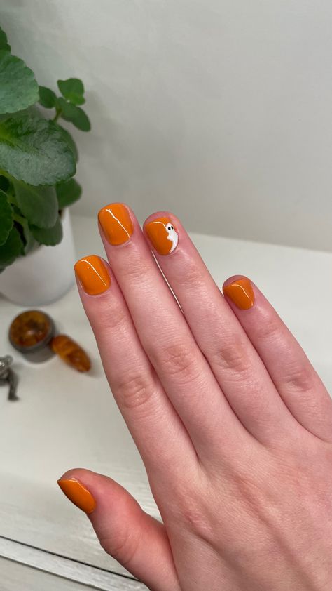 Orange Nail Designs Fall, Halloween Nails Orange, Ghost Nail Art, Nails Ghost, Ghost Nail, Nails Orange, Orange Nail Designs, Autumn Halloween, Halloween Orange