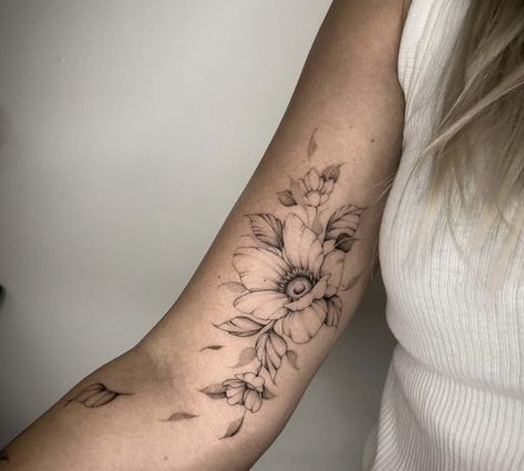 Sadie Tattoo, Inside Of Arm Tattoo, Inner Arm Tattoos, Inner Bicep Tattoo, Wrist Tattoo Designs, Wrist Tattoo Ideas, Flower Wrist Tattoos, Wildflower Tattoo, Beautiful Flower Tattoos