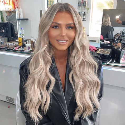 Beauty Works Hair Extensions on Instagram: “𝗜𝗻 𝗹𝗼𝘃𝗲 with these 𝑳𝒐𝒄𝒌𝒔 💖@pollymarchant wears 22" Double Hair Set in shade 'Scandinavian Blonde' styled into flat, S-shaped waves using…” Beauty Works Hair Extensions, Hair Extension Care, Summer Blonde Hair, Blonde Hair Extensions, Cool Blonde Hair, Hair Set, Light Blonde Hair, Beauty Works, Hair 2024