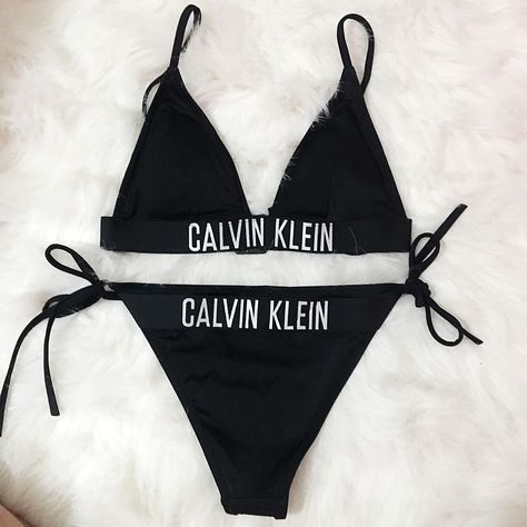 Calvin Klein bikini Calvin Klein Bathing Suit, Calvin Klein Swimwear Bikinis, Calvin Klein Swimwear, Calvin Klien, Charm Set, Beach Look, Beach Wears, Beach Wear, Swim Suit