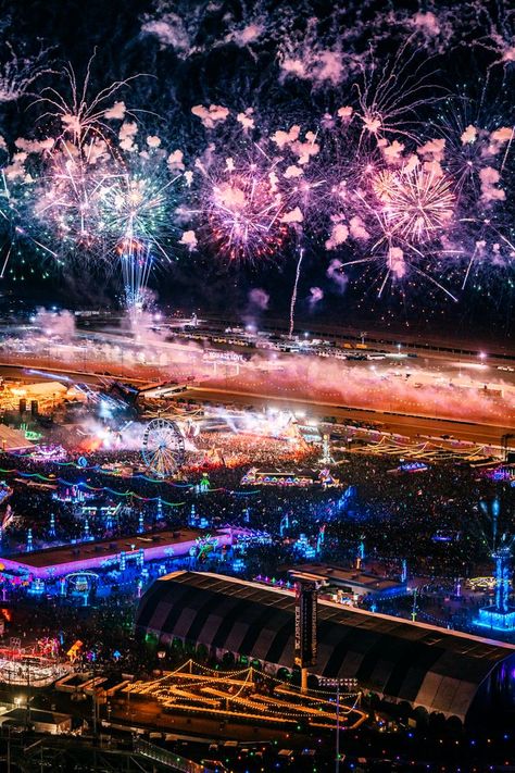 Vegas Atv Riding, 21st Birthday Vegas, Birthday Vegas, Music Festival Aesthetic Night, Vegas Helicopter Tour, Las Vegas Helicopter Ride, Edc Vegas, Edm Concert, Edc Las Vegas