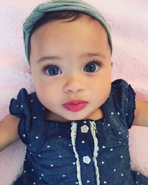 29.7k Followers, 713 Following, 635 Posts - See Instagram photos and videos from Greyson Regina Land (@greyson_land) Mixed Babies With Blue Eyes, Blue Eye Kids, Hispanic Babies, Curly Hair Baby, Biracial Babies, Mix Baby Girl, Blue Eyed Baby, Baby Toys Diy