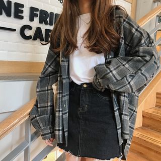 Buy Dute Plaid Shirt at YesStyle.com! Quality products at remarkable prices. FREE Worldwide Shipping available! Story Settings, Summer Grunge, Baby Mode, Mode Retro, Mode Grunge, Pakaian Feminin, Mode Kpop, Korean Fashion Trends, Stil Inspiration