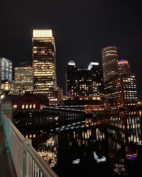 Boston City Aesthetic Night, Boston At Night Aesthetic, Boston Night Aesthetic, Boston Apartment Aesthetic, Boston Massachusetts Aesthetic, Boston City Aesthetic, Boston Vibes, Boston At Night, Boston Wallpaper