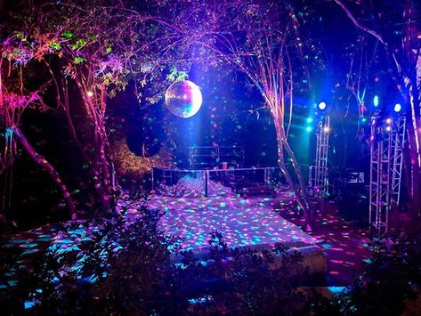 Fun lights for this private outdoor disco party. Outdoor Euphoria Party, Outdoor Disco Theme Party, Neon Outdoor Party, Outside Disco Party, Disco Party Outdoor, Light Decorations For Party, Euphoria Aesthetic Party Theme, Euphoria Prom Theme, Outdoor Disco Party