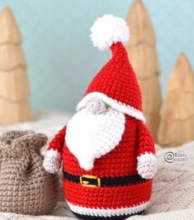 Crochet Santa Claus, Amigurumi Santa Claus, Santa Crochet, Crochet Tree Skirt, Xmas Crochet, Crochet Ornament Patterns, Christmas Crochet Patterns Free, Christmas Crochet Pattern, Crochet Christmas Gifts