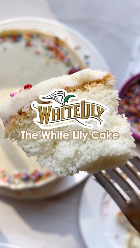 White Lily Cake Recipes, White Lily Cake, White Lily Recipes, White Lily Flour Recipes, White Lily Flour, 9x13 Cake, Cooking Sweets, Lily Cake, Vegetable Shortening