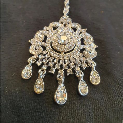 Silver White Tone Bindiya . #bindiya #silver #jewellerylover #jewelleryaddict #jewellery #jewellerymaker #jewellerydesigner Bindiya Jewellery, White Tone, Jewelry Maker, Jewelry Design, Silver, White, Quick Saves