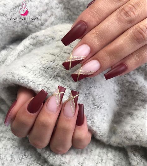 Classy Square Acrylic Nails, Chrimbo Nails, Maroon Nail Art, Maroon Nail Designs, Burgundy Acrylic Nails, Burgundy Nail Designs, Maroon Nails, Bridal Nail Art, Classy Nail Designs