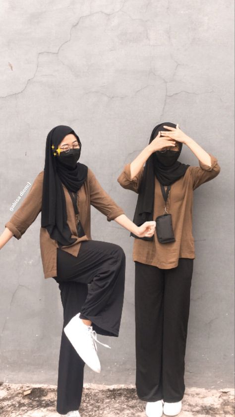 Outfit Hijab Casual Simple, Outfit Ngampus, Ootd Hijab Style, Ootd Korean Style, Outfit Hijab Casual, Ootd Hijab Casual, Street Hijab Fashion, Hijab Style Casual, Style Hijab