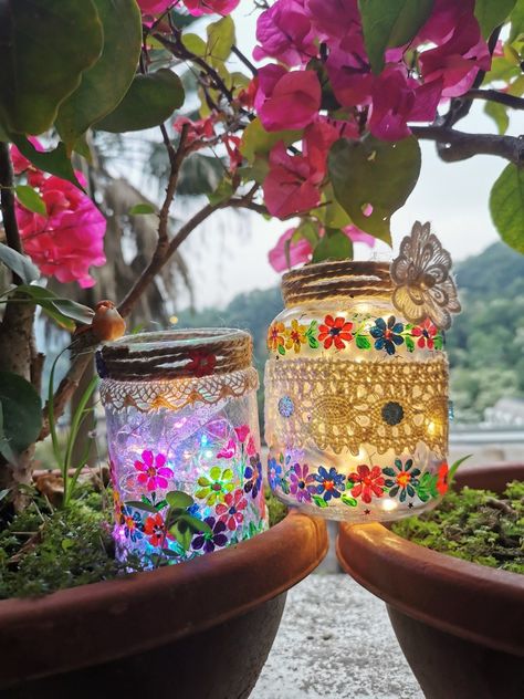 Quick Projects, Potpourri Christmas, Diy Glass Bottle Crafts, Diy Jar Crafts, Garden Art Sculptures Diy, Stovetop Potpourri, Deco Boheme, Garden Artwork, Glass Bottle Crafts