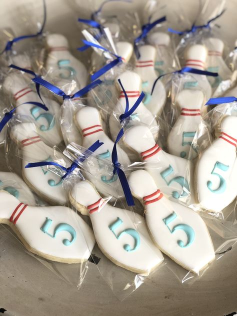 Bowling Party Cookies, Bowling Pin Cookies, Bowling Party Theme Ideas, 40th Bowling Birthday Party, Bowling Party Desserts, Bowling Pin Birthday Cake, Bowling Ball Birthday Cake, Bowling Themed Birthday Party Favors, 5th Birthday Bowling Party