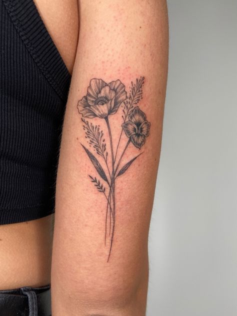 Tattoo Poppy And Violet Tattoo, Poppy And Violet Flower Tattoo, Violet Flower Tattoo, Violet Flower Tattoos, Violet Tattoo, Poppy Flower Tattoo, Whimsical Tattoos, Birthday Tattoo, Raven Tattoo