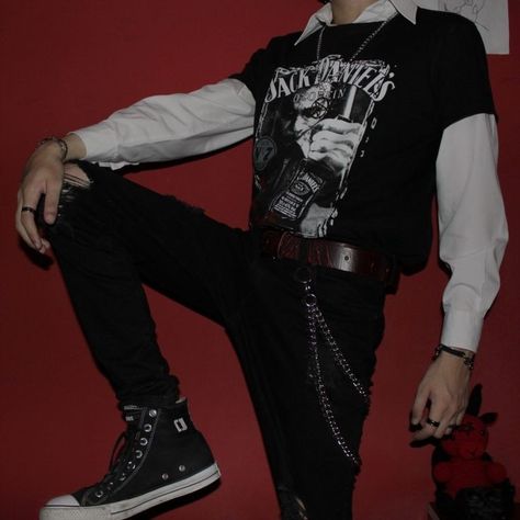 Punk Outfit Inspo Men, Red Grunge Aesthetic Outfits Men, Emo Night Outfit Men, Emo Mens Outfits, Mens Punk Fashion Grunge, Grunge Rock Outfits Men, Alt Mens Outfits, Alt Man Outfits, Alt Male Outfits