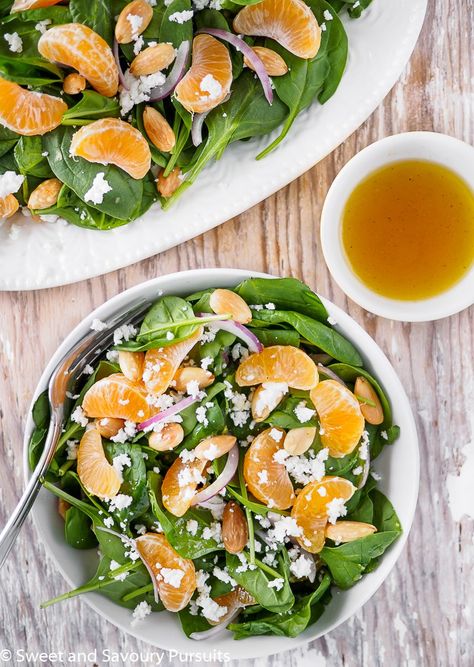 Baby spinach, crunchy almonds, red onions, and clementines bursting with sweet juice are combined to make this yummy Spinach and Clementine Salad. Holiday Salad Dressing, Clementine Salad, Orange Salad Recipes, Spinach Salad Recipes, Orange Salad, Spinach And Cheese, Red Onions, Spinach Salad, Big Mac