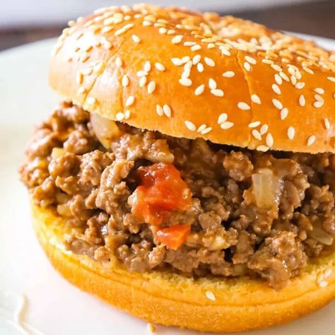 Chicken Gumbo Sloppy Joes - THIS IS NOT DIET FOOD Wimpies Recipe, Chicken Gumbo Soup, Homemade Sloppy Joe Sauce, Grilled Cheese Sloppy Joe, Homemade Sloppy Joe Recipe, Sloppy Joe Recipe, Gumbo Soup, Cheesy Spaghetti, Chicken Gumbo