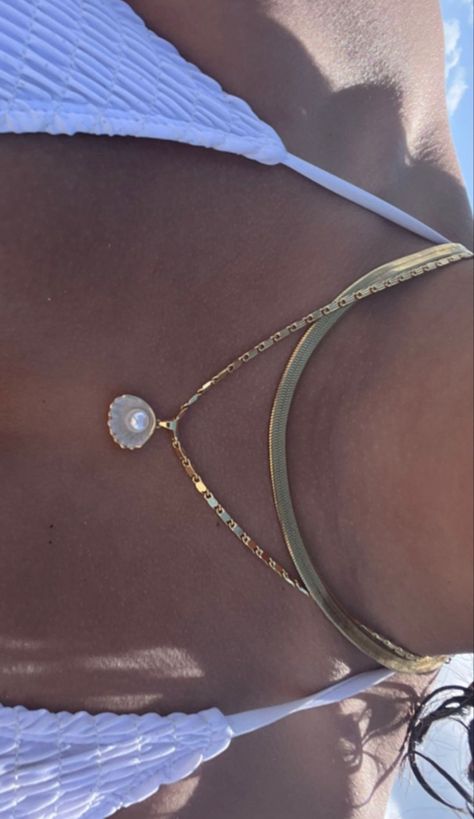 Ocean Inspired Necklace, Ocean Aesthetic Jewelry, Beachy Jewelry Aesthetic, Beach Jewelry Aesthetic, Every Jewels, Gold Beach Jewelry, Summer Jewelry Beach, Layered Gold Necklaces, Evry Jewels