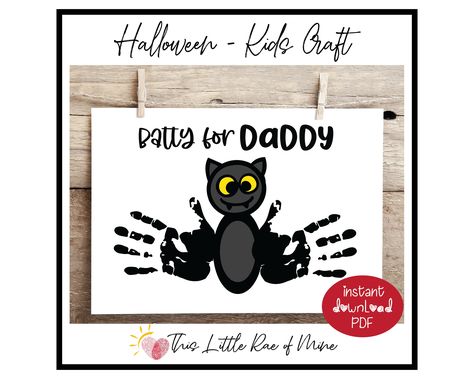 Bat Printable, Halloween At Home, Infant Crafts, Halloween Handprint, Document Frame, Fröhliches Halloween, Kid Projects, Computer Paper, Footprint Art