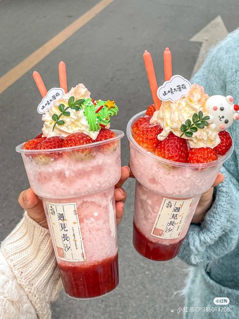 Cute Meals, Confort Food, Kawaii Cooking, Refreshing Drinks Recipes, Sweet Drinks, Food Drinks Dessert, Cute Desserts, Dessert Drinks, Food Industry