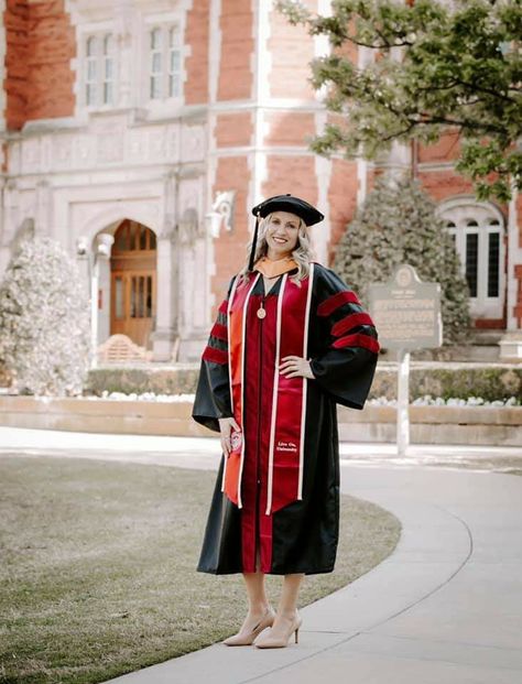 Academic Regalia, Grad Poses, Guru Randhawa, Doctorate, Cambridge University, Nurse Practitioner, Business Books, Picture Poses, Choir