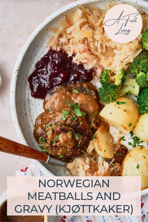 Norwegian Meatballs in Brown Gravy (Kjøttkaker i Brun Saus) Norwegian Meatballs And Gravy, Norwegian Meatballs Recipes, Norwegian Dinner Recipes, Swedish Recipes Traditional, Meatballs In Brown Gravy, Frikadeller Recipe, Norway Recipes, Traditional Meatballs, Norwegian Meatballs