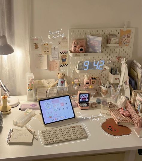 White Study Room, Study Room Aesthetic, Study Setup, Stationary Organizer, Small Room Makeover, College Inspiration, Table Aesthetic, Keyboard Desk, Mini Room